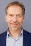 Tom-Olberg-75621-WEB-300x450