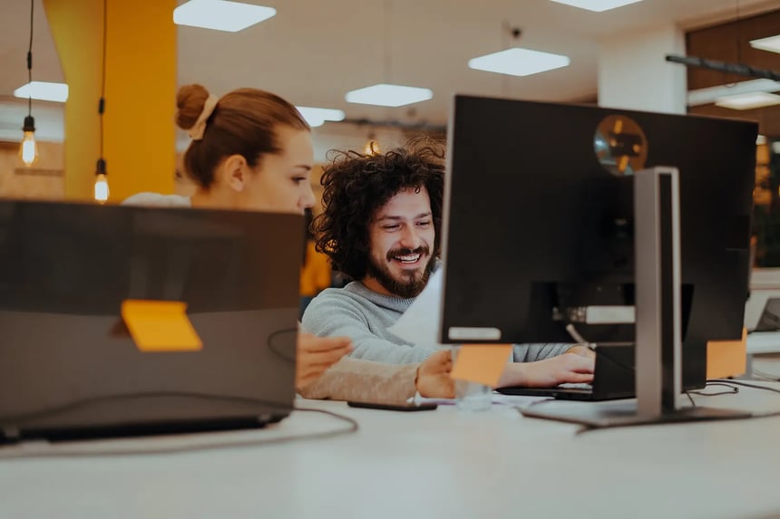 employee-experiencepage-bg-img